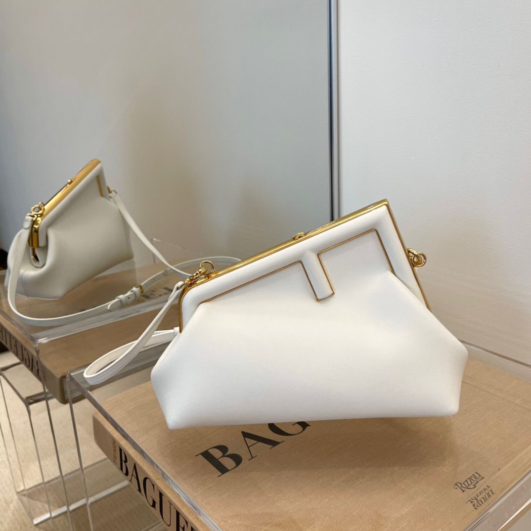 rst Small White For Women, Women’s HandBags, Shoulder And Crossbody Bags 10.2in/26cm FF 8BP129ABottega VenetaEF1C76