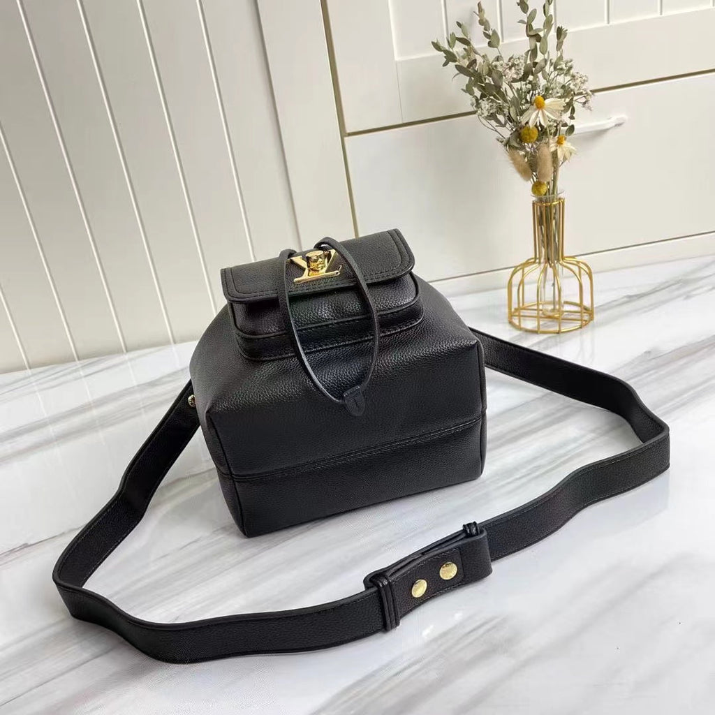 Louis Vuitton Lockme Bucket Black For Women,  Shoulder And Crossbody Bags 9.1in/23cm Louis Vuitton M57687