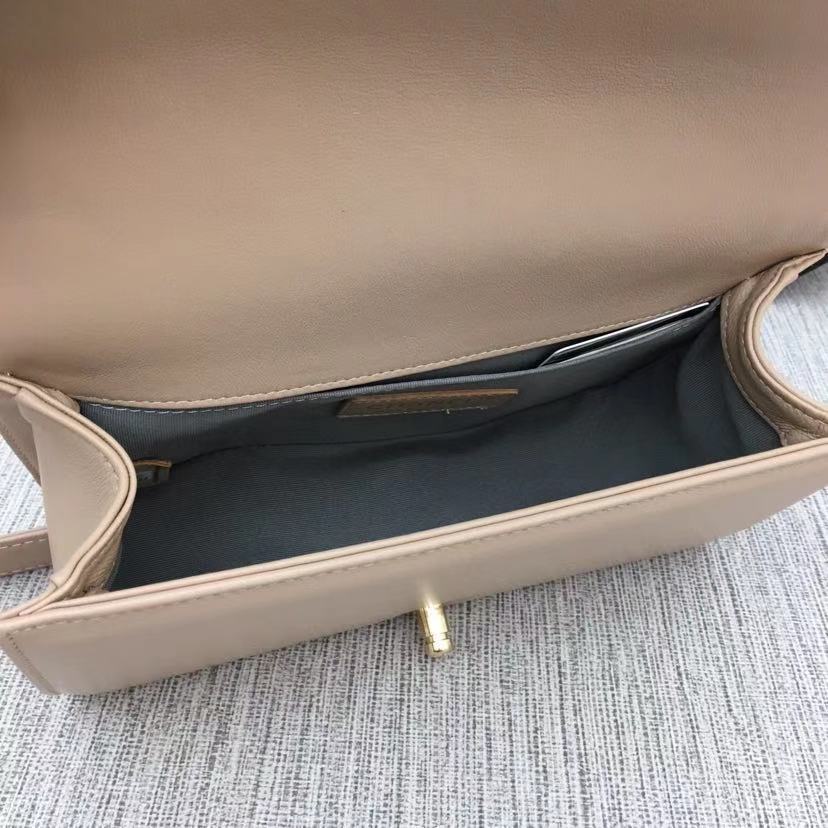 ChanelMeGLAMIum Classic Handbag Yellowish Brown For Women HandBag, Shoulder And Crossbody Bags 9.8in/25cm A67086