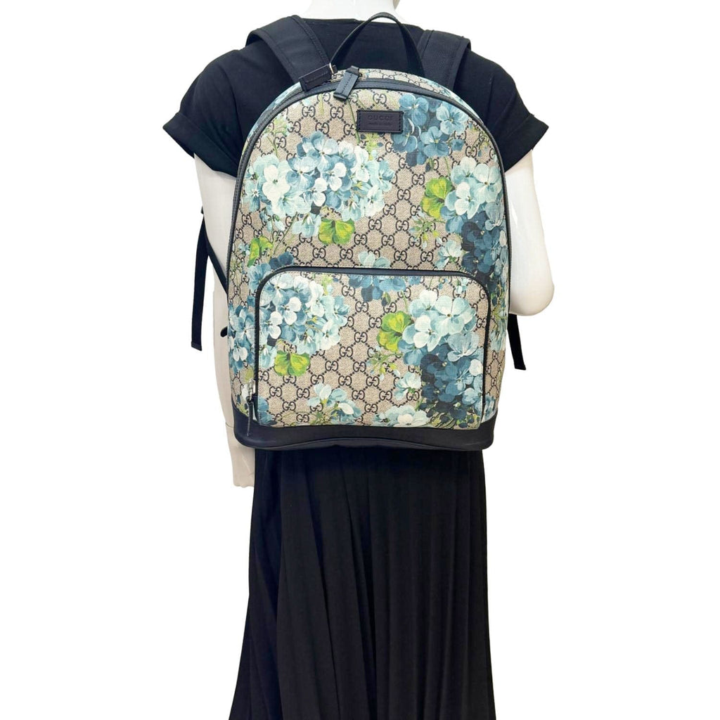 GUCCI Blooms Medium Gucci Supreme Monogram Backpack Beige 406370
