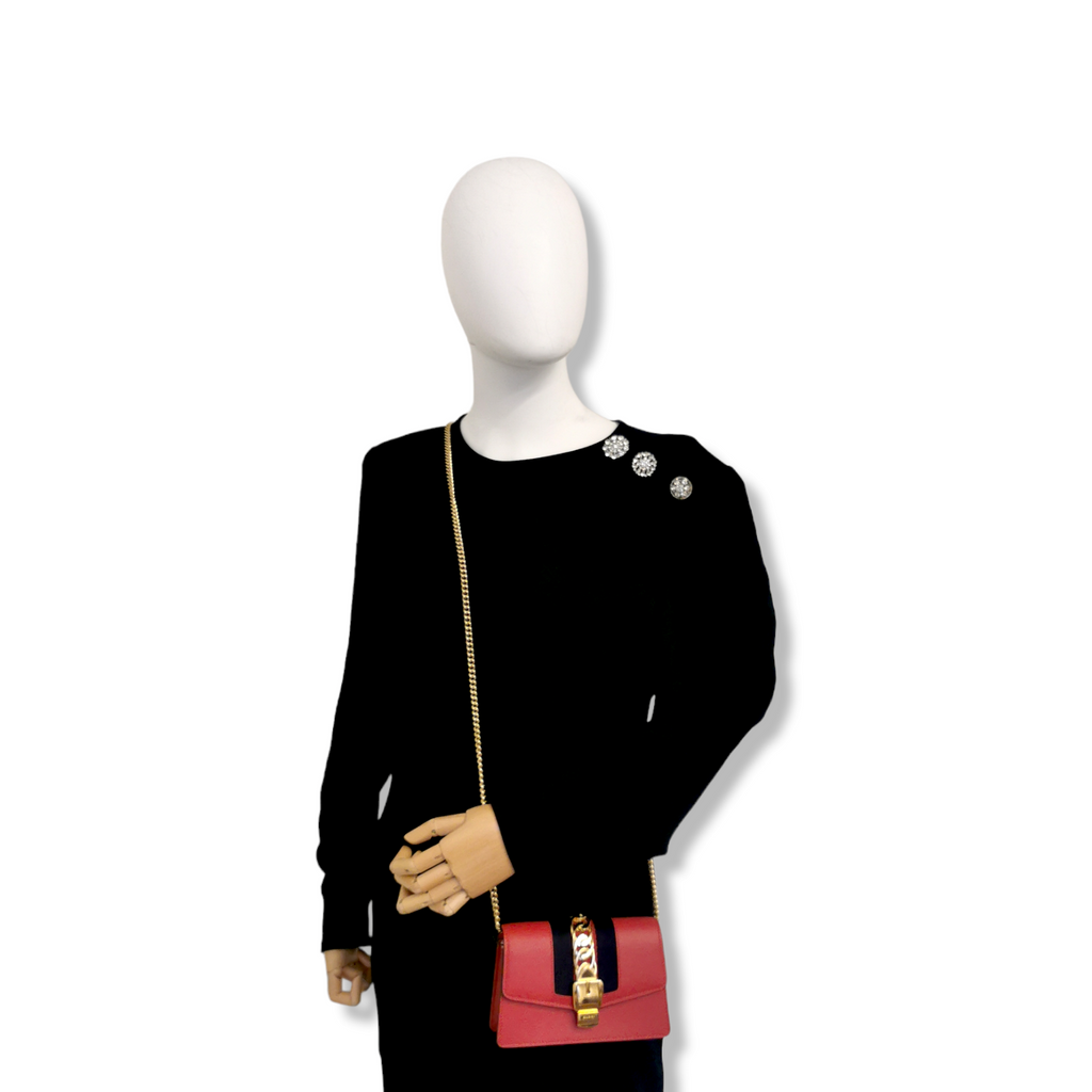 Gucci SyLouis Vuittonie Crossbody Bag Super Mini Red Leather Gold