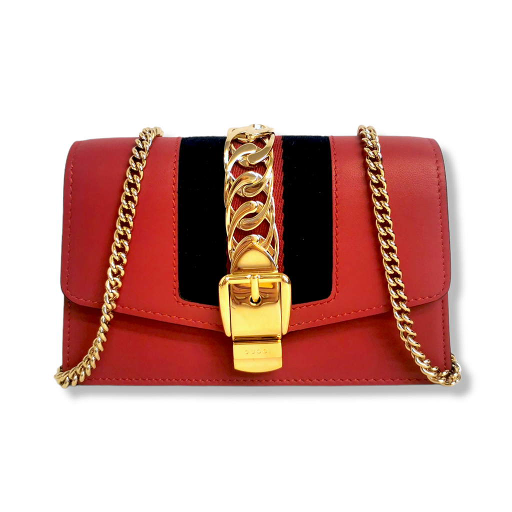 Gucci SyLouis Vuittonie Crossbody Bag Super Mini Red Leather Gold