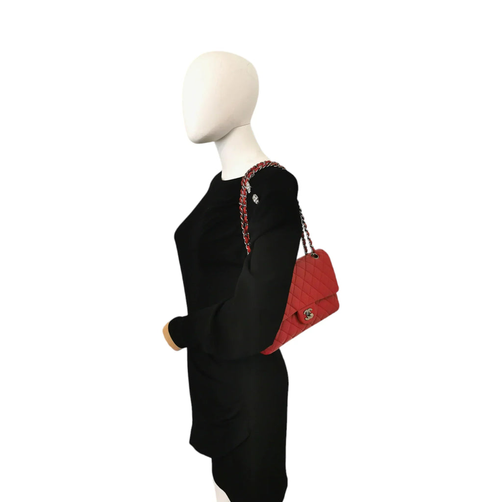 Chanel Classic Double Flap Medium Red Lambskin SiLouis Vuittoner