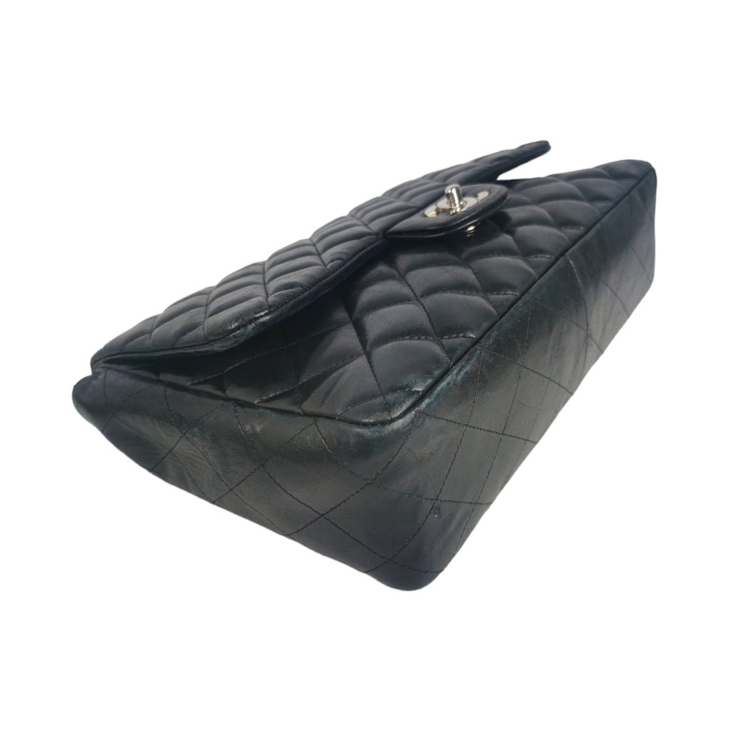 Chanel Classic Single Flap Jumbo Black Lambskin SiLouis Vuittoner