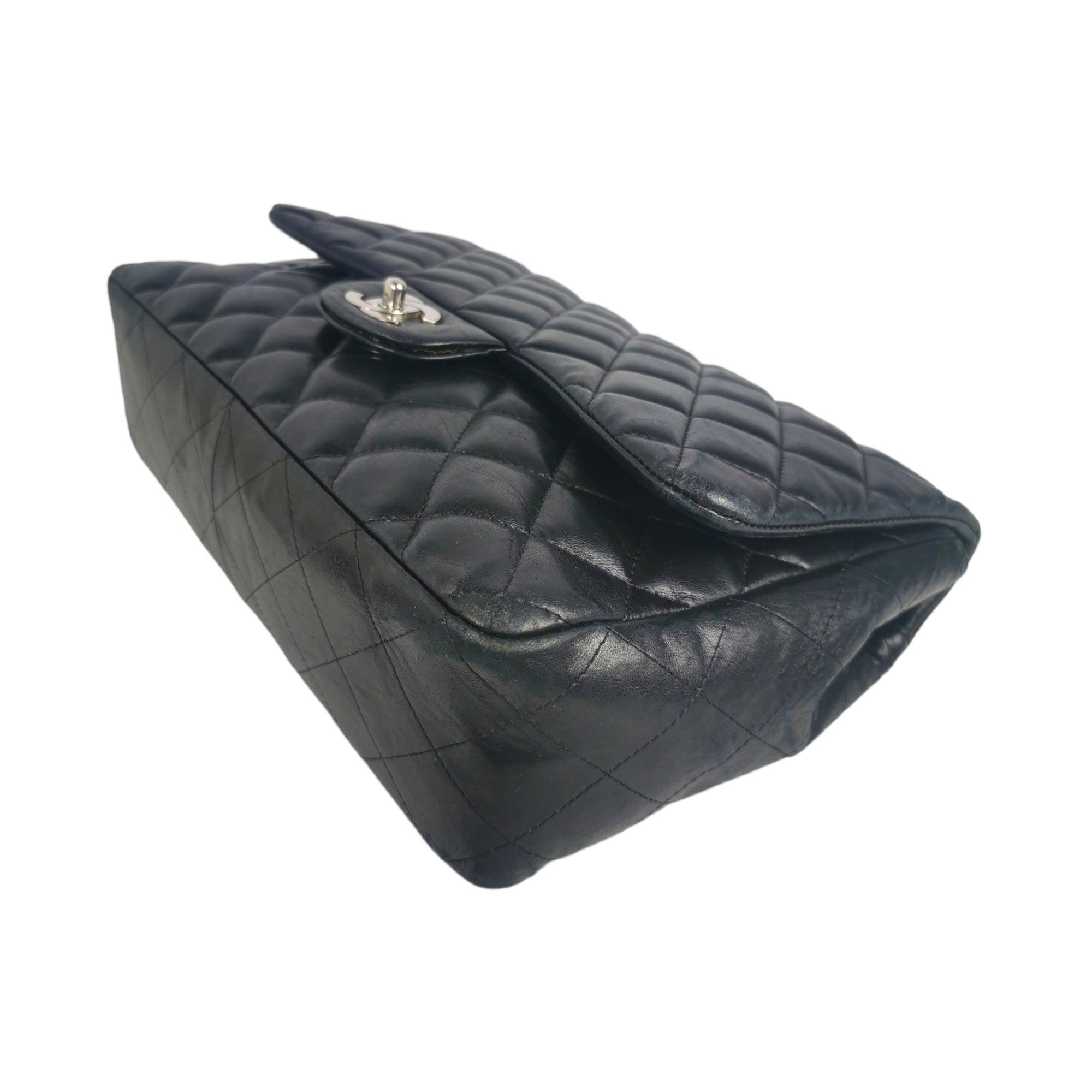 Chanel Classic Single Flap Jumbo Black Lambskin SiLouis Vuittoner