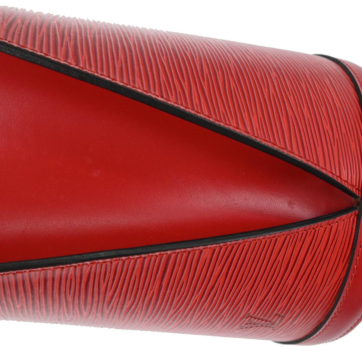 Louis Vuitton 1996 Red Epi Cluny Shoulder Bag M52257