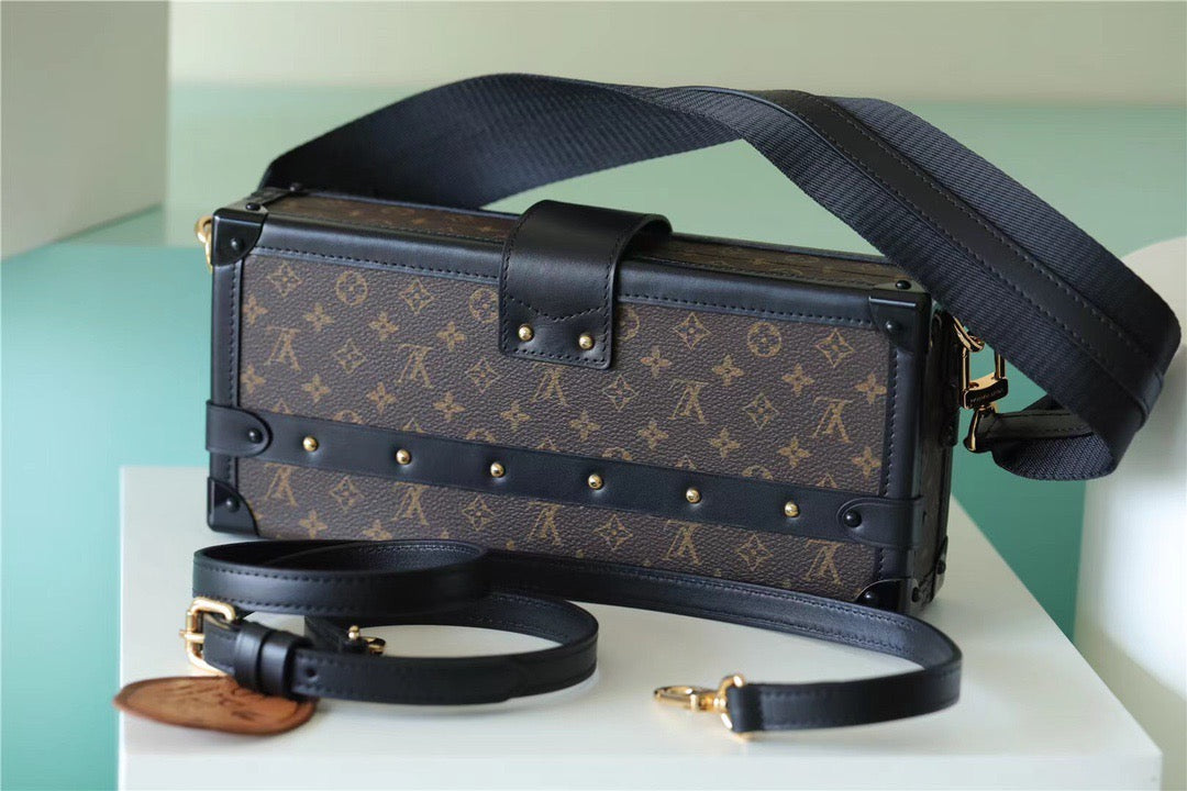 Louis Vuitton Petite Malle East-West Monogram Canvas By Nicolas Ghesquiere For Women,  Shoulder And Crossbody Bags 27cm/10.6in Louis Vuitton M46120