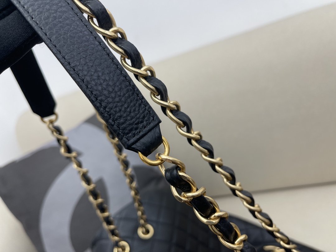 CHL CoCo LuGucciage Gold Toned Hardware 46cm Black For WomLB
