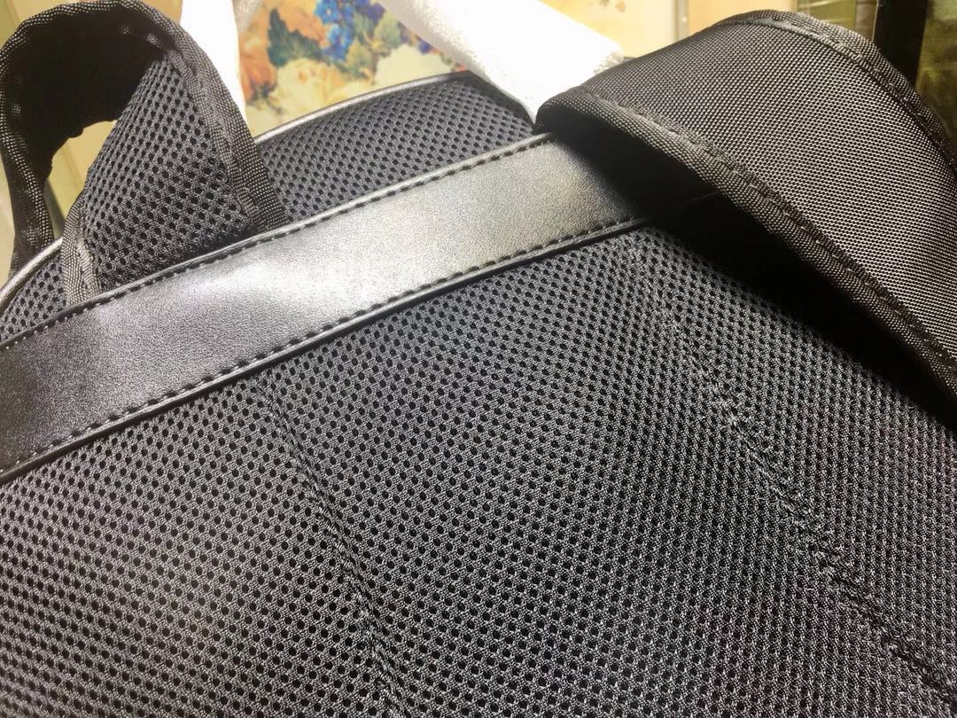 LB - New 1:1 rep  Bags Gucci 547