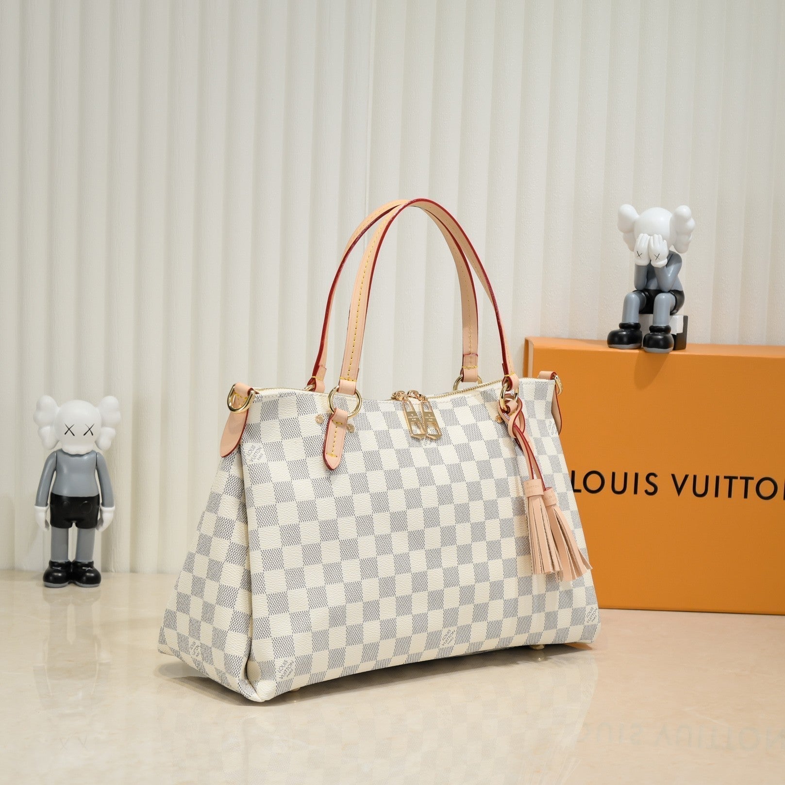 Elite Carryalls