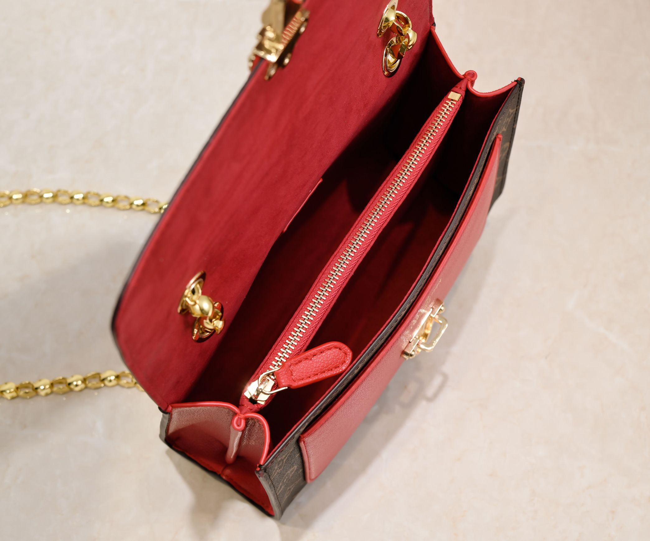 Elite Carryalls