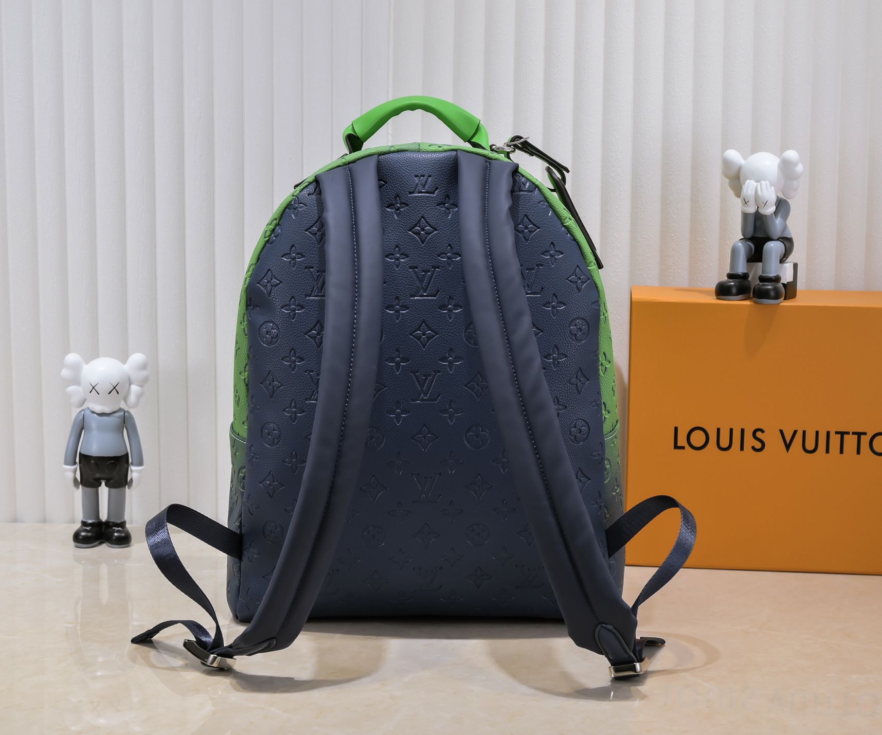 Elite Carryalls