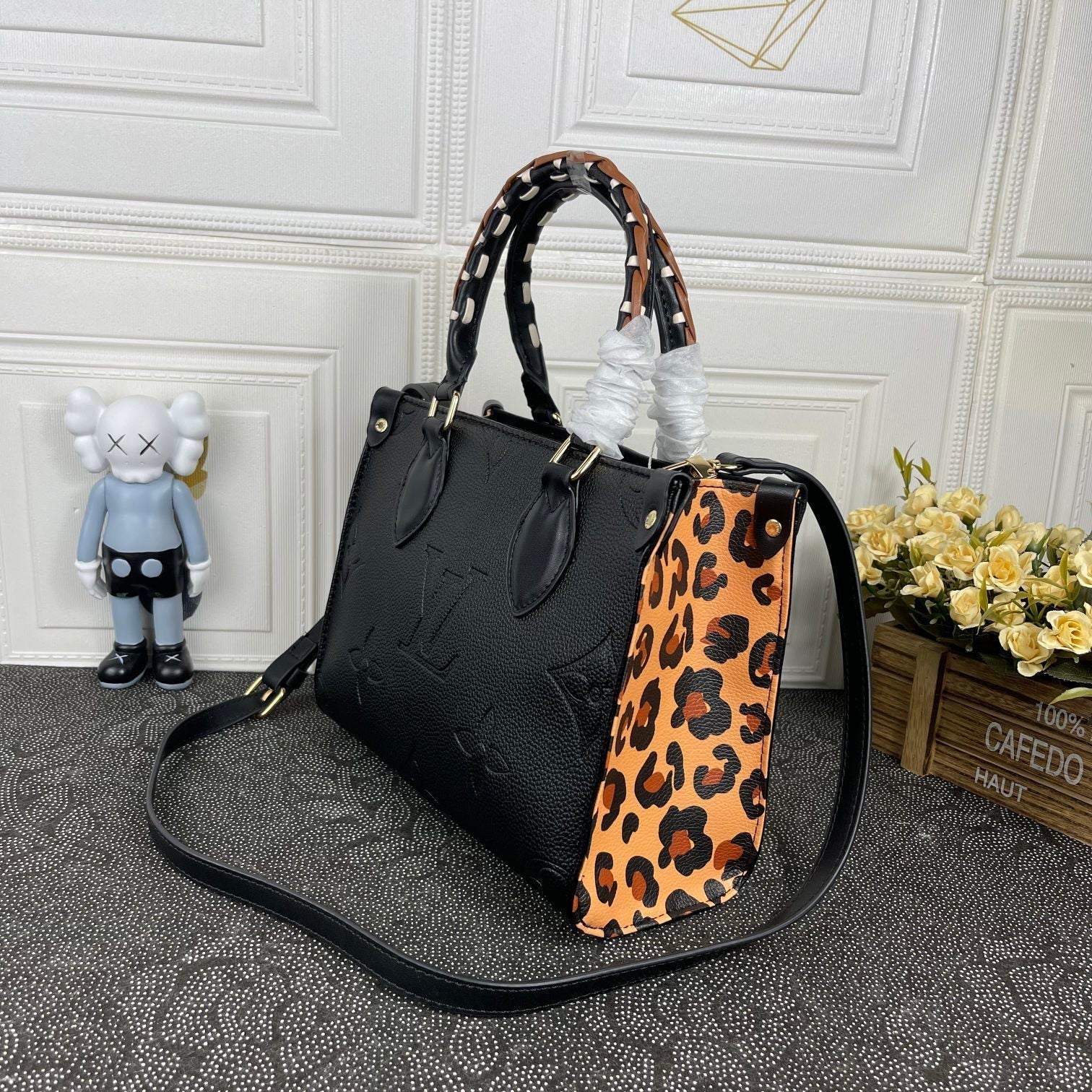Elite Carryalls