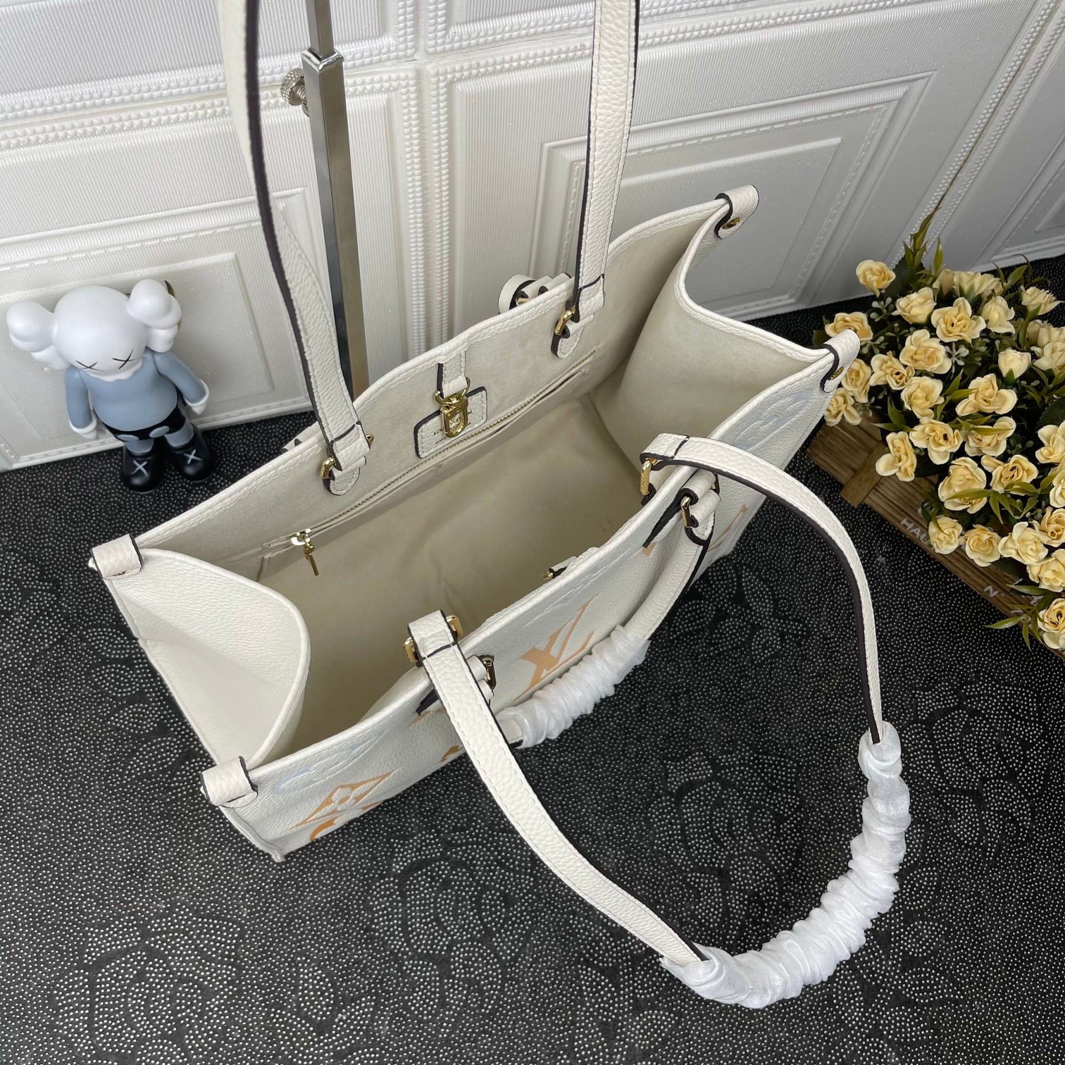 Elite Carryalls