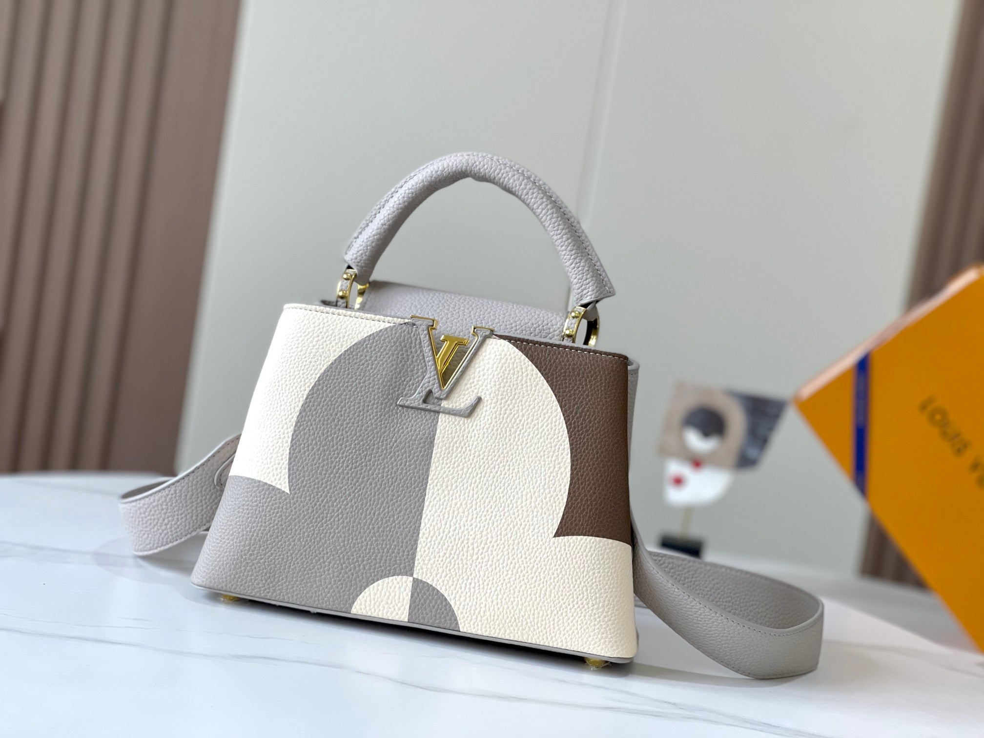 Elite Carryalls