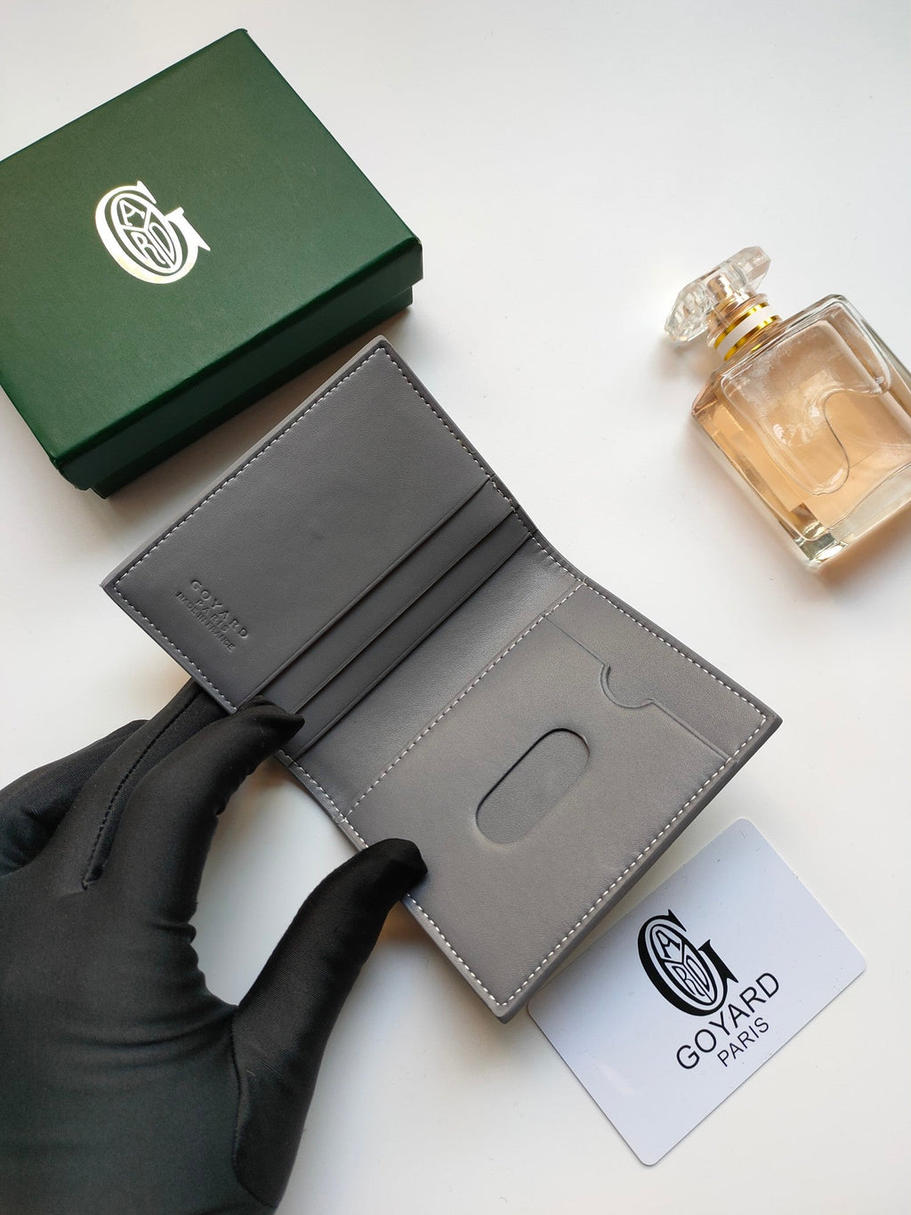 Elite Carryalls