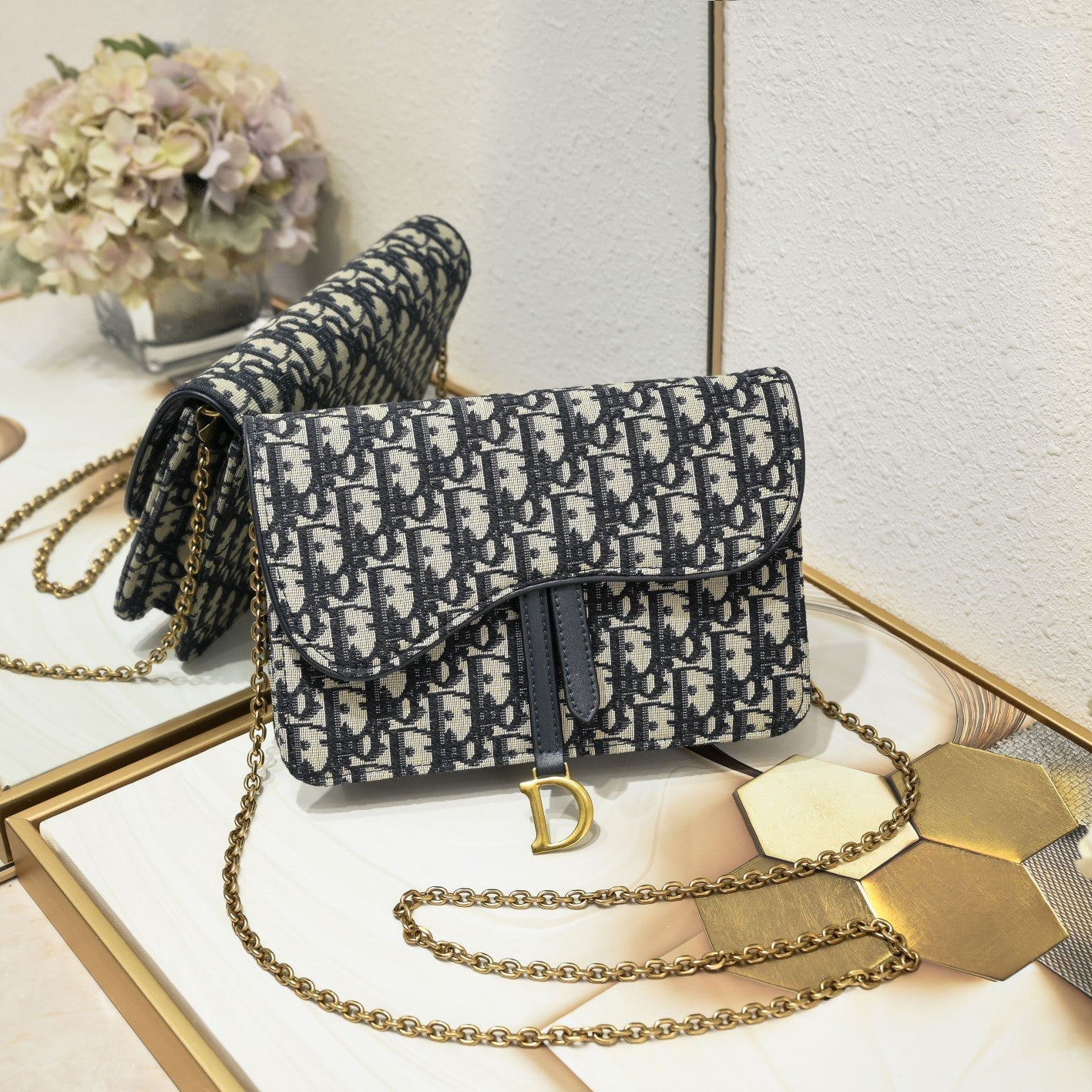 Elite Carryalls