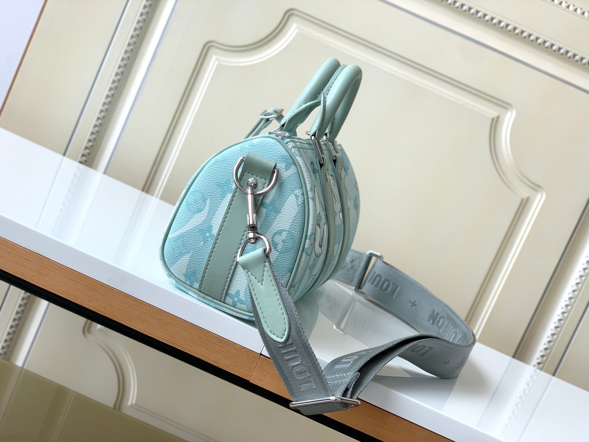 Elite Carryalls