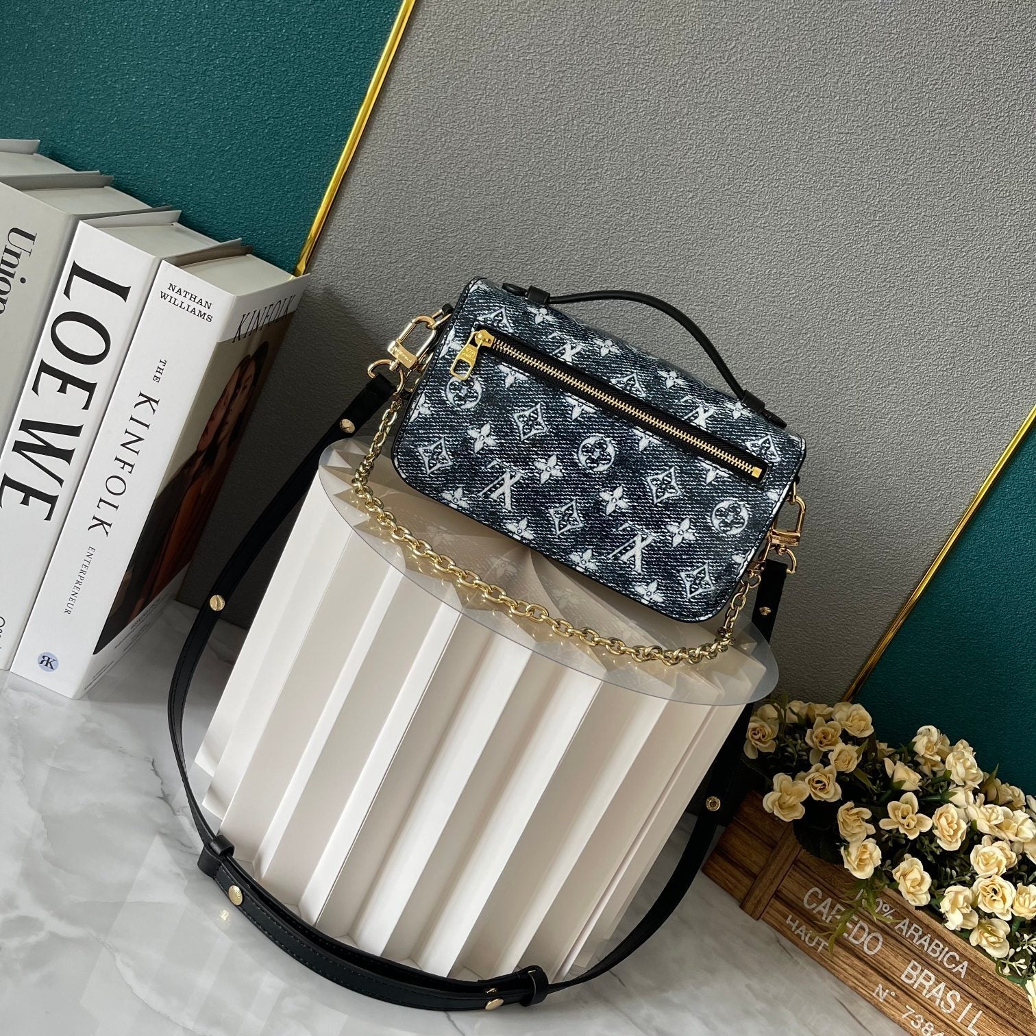 Elite Carryalls
