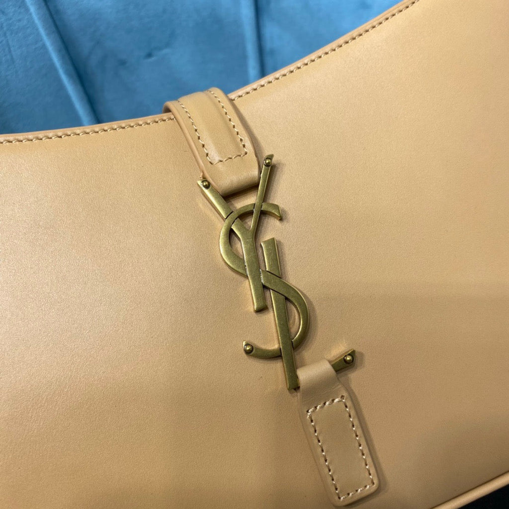 Top Quality Le 5 Ã 7 Hobo Bag In Smooth Beige For Women 9in/23cm YSLÂ Â 6572282R20W9832