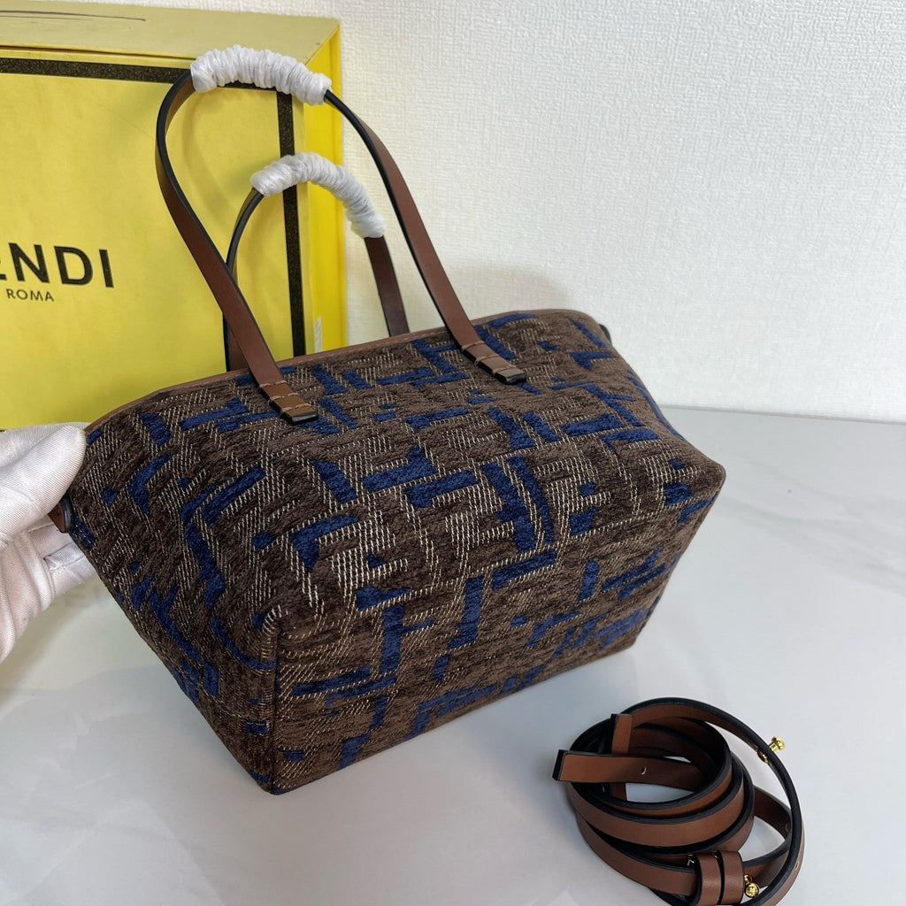 Elite Carryalls