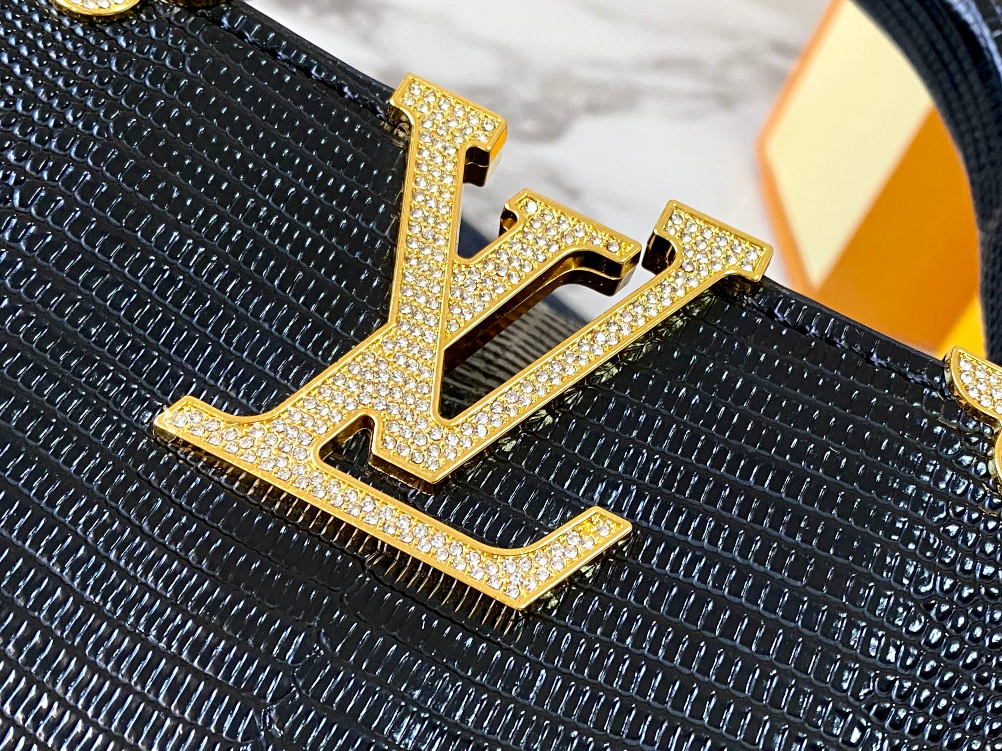 Elite Carryalls