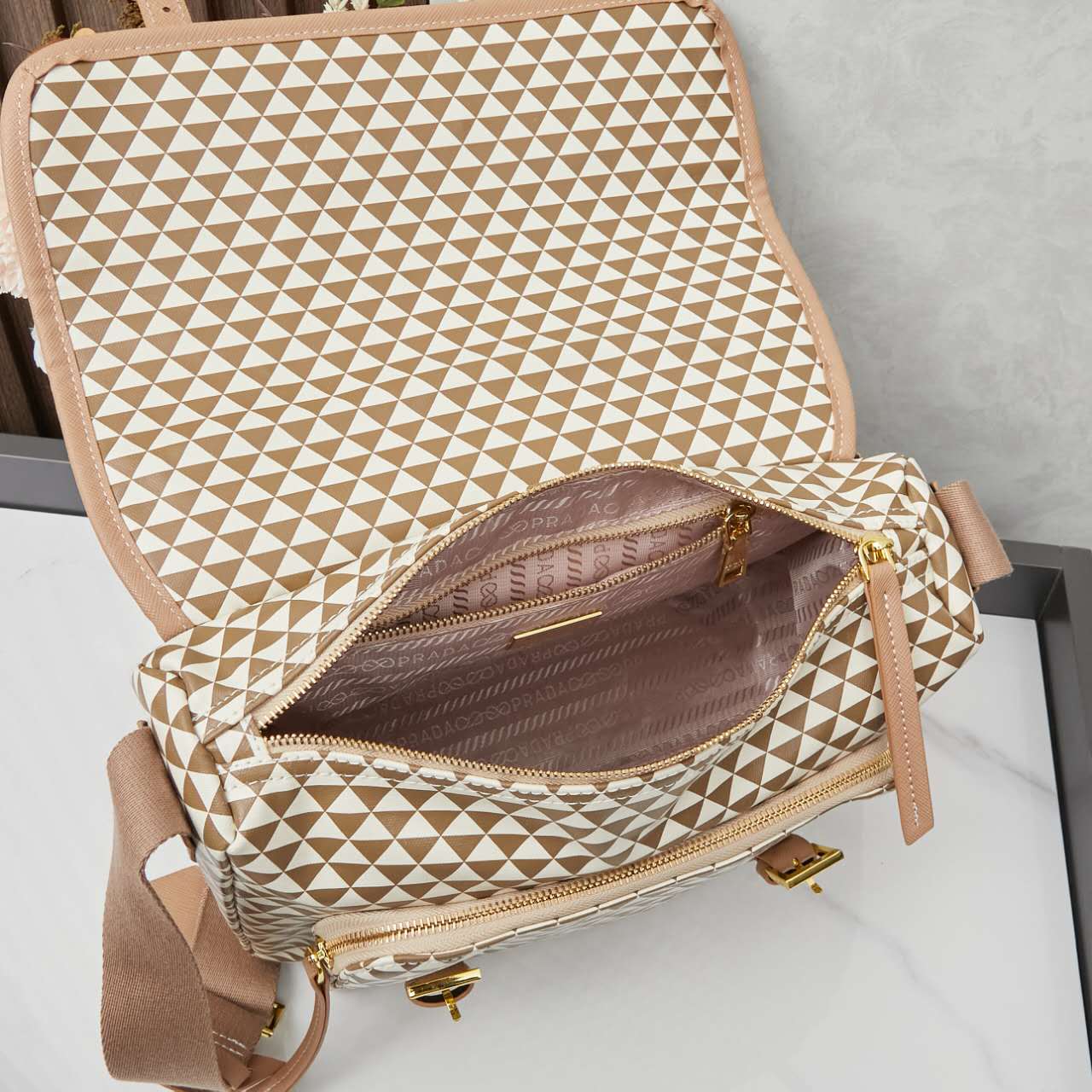 Elite Carryalls