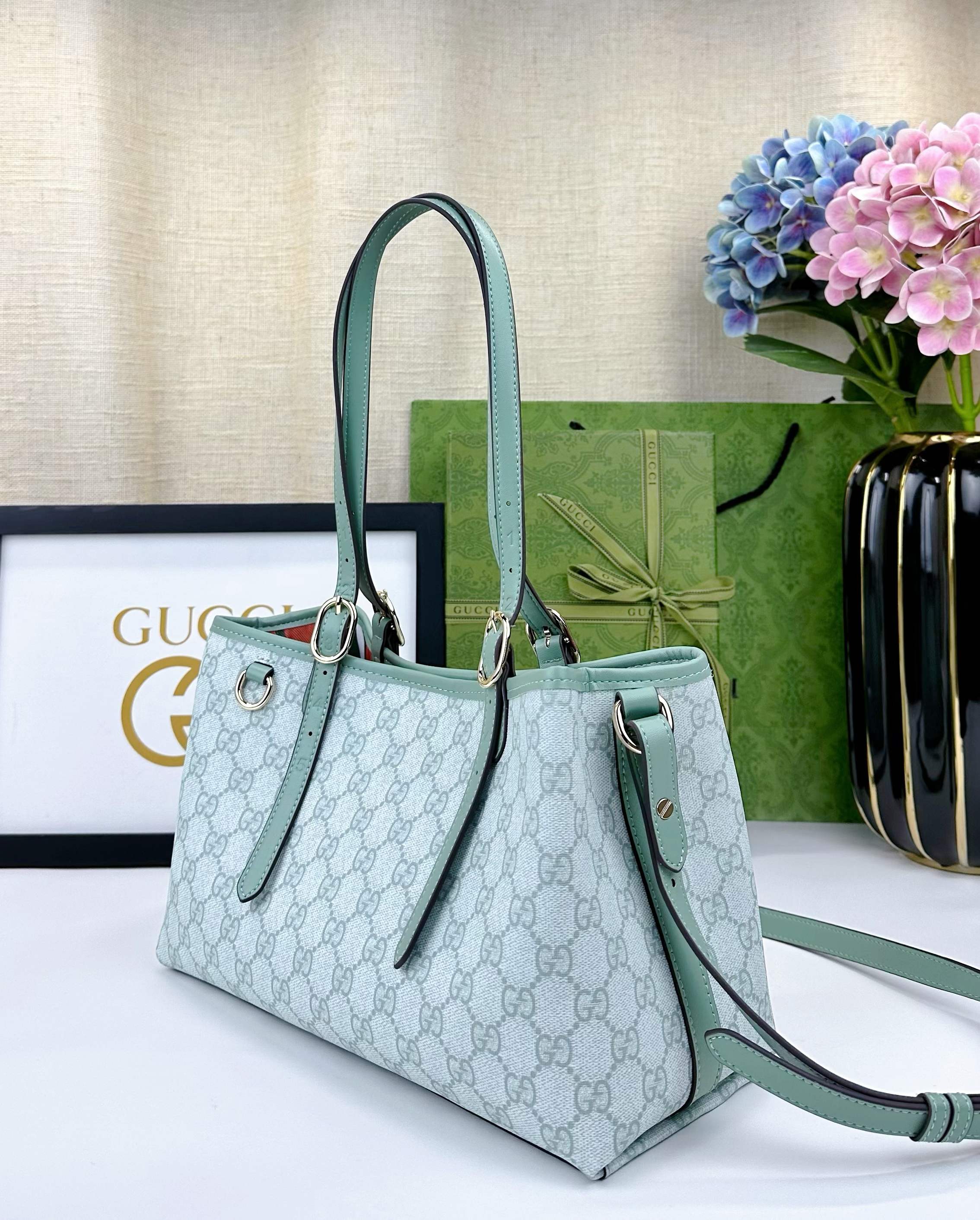 Elite Carryalls