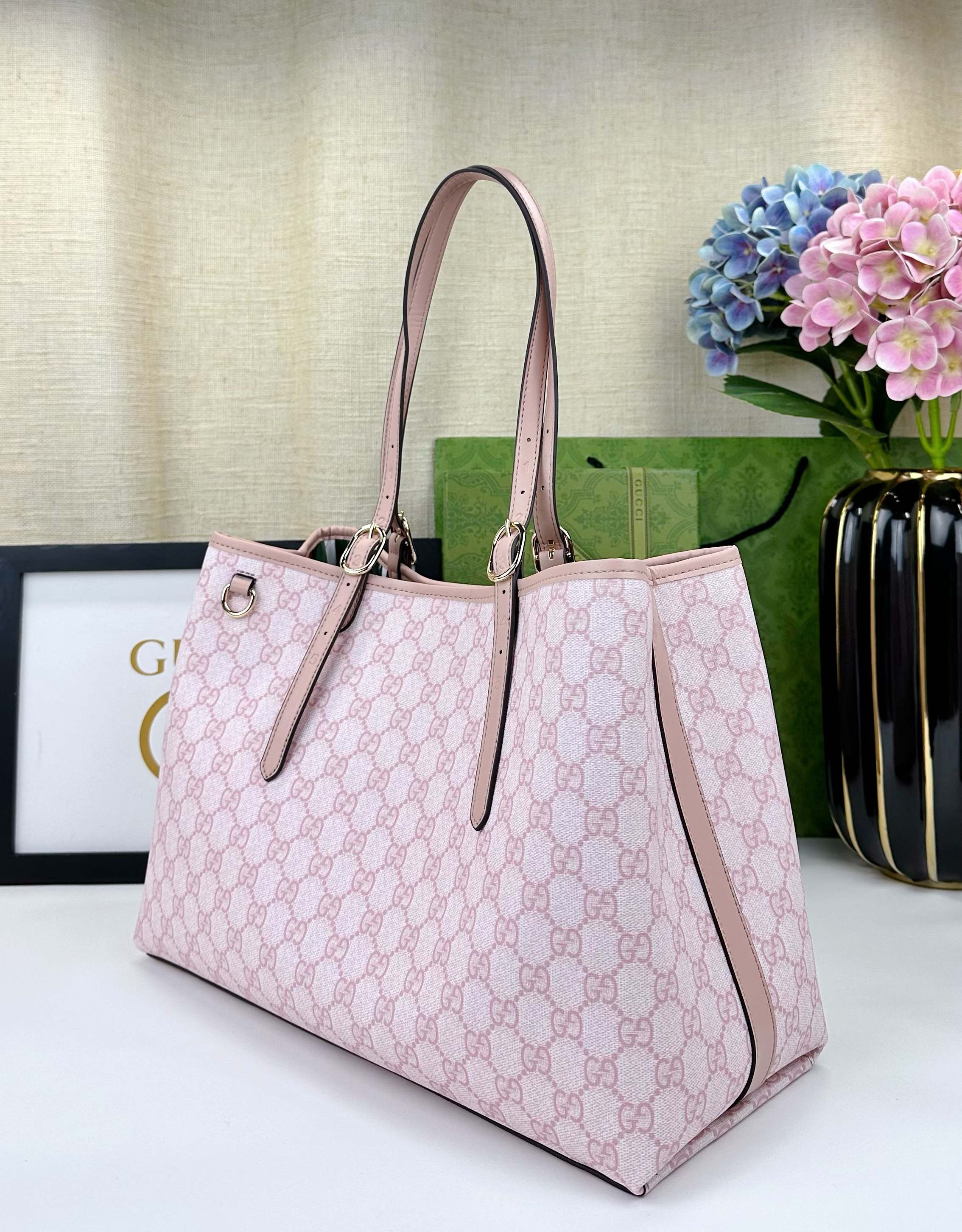Elite Carryalls
