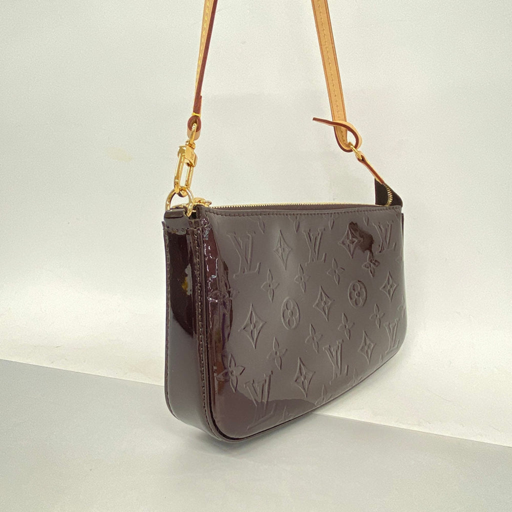 Louis Vuitton Pochette Accessoires   Leather Clutch Bag