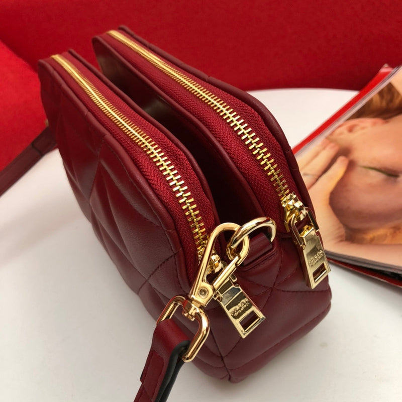 Barnes-Bags - Prada Bags - 857