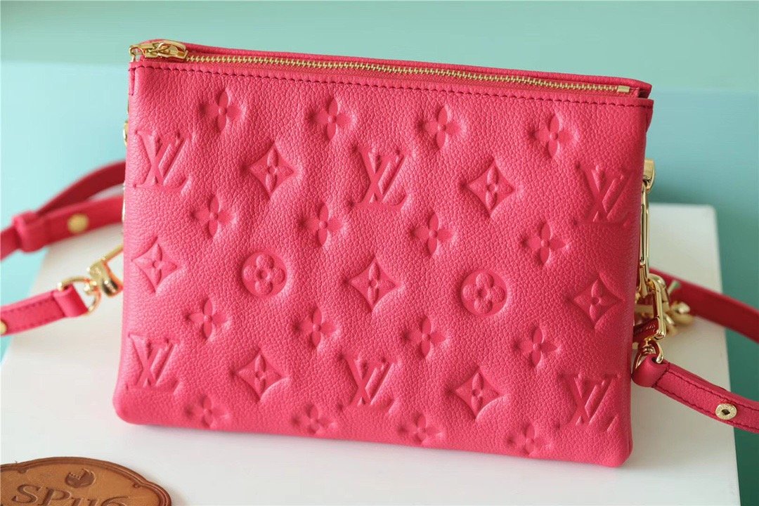 Louis Vuitton Coussin Grain GlamIuo Pink For Women, WomenÃƒÂ¢Ã¢â€šÂ¬Ã¢â€žÂ¢s Bags, Shoulder And Crossbody Bags 8.3in/21cm Louis Vuitton M20750