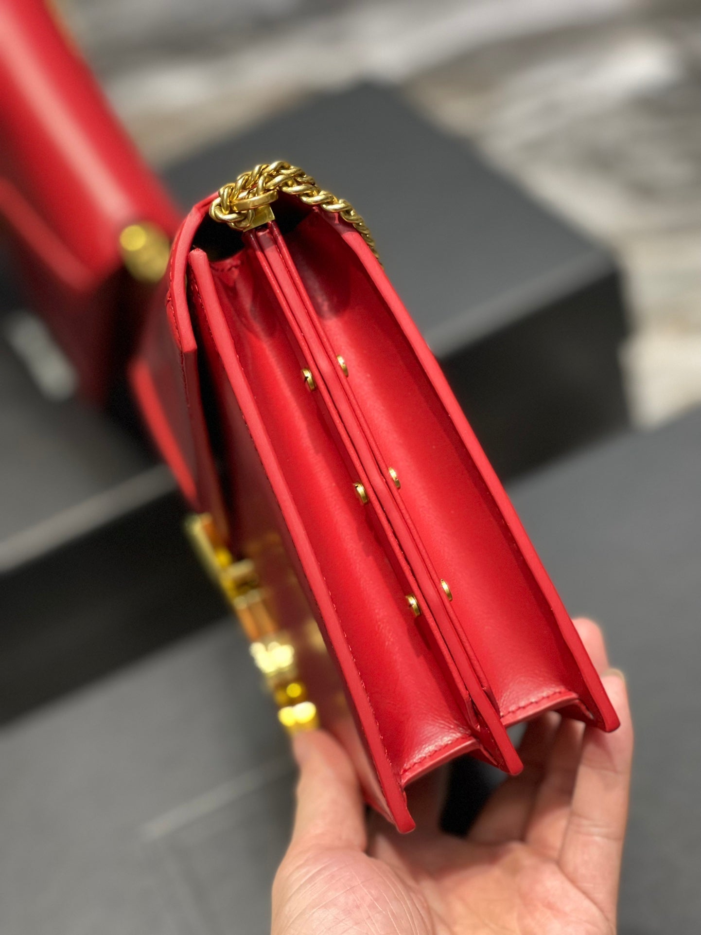 YSSL Cassandra Medium Chain Bag Rouge Opyum In Grain De Poudre Embossed For Women 8in/22cm YSL 532750BOW0W6008