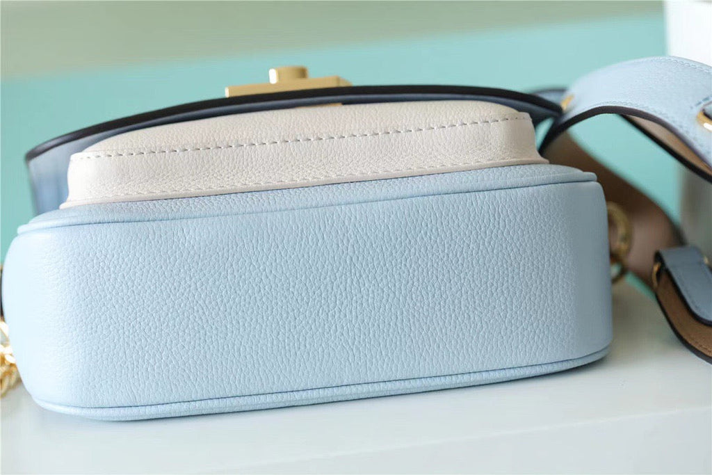 Louis Vuitton Lockme Tender Light Blue For Women, WomenÃƒÂ¢Ã¢â€šÂ¬Ã¢â€žÂ¢s Handbags, Shoulder And Crossbody Bags 7.5in/19cm Louis Vuitton