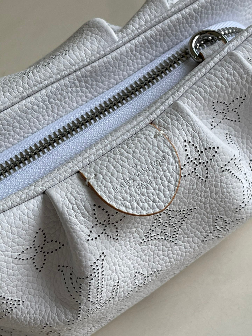 Louis Vuitton Scala Mini Pouch White For Women,  Shoulder And Crossbody Bags 9.1in/23cm Louis Vuitton M80410