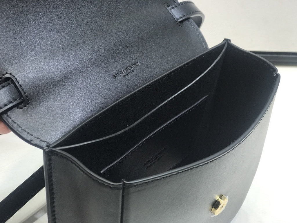 Kaia MeGLAMIum Shoulder Bag Black For Women 8.5in/22cm YSL P00483797