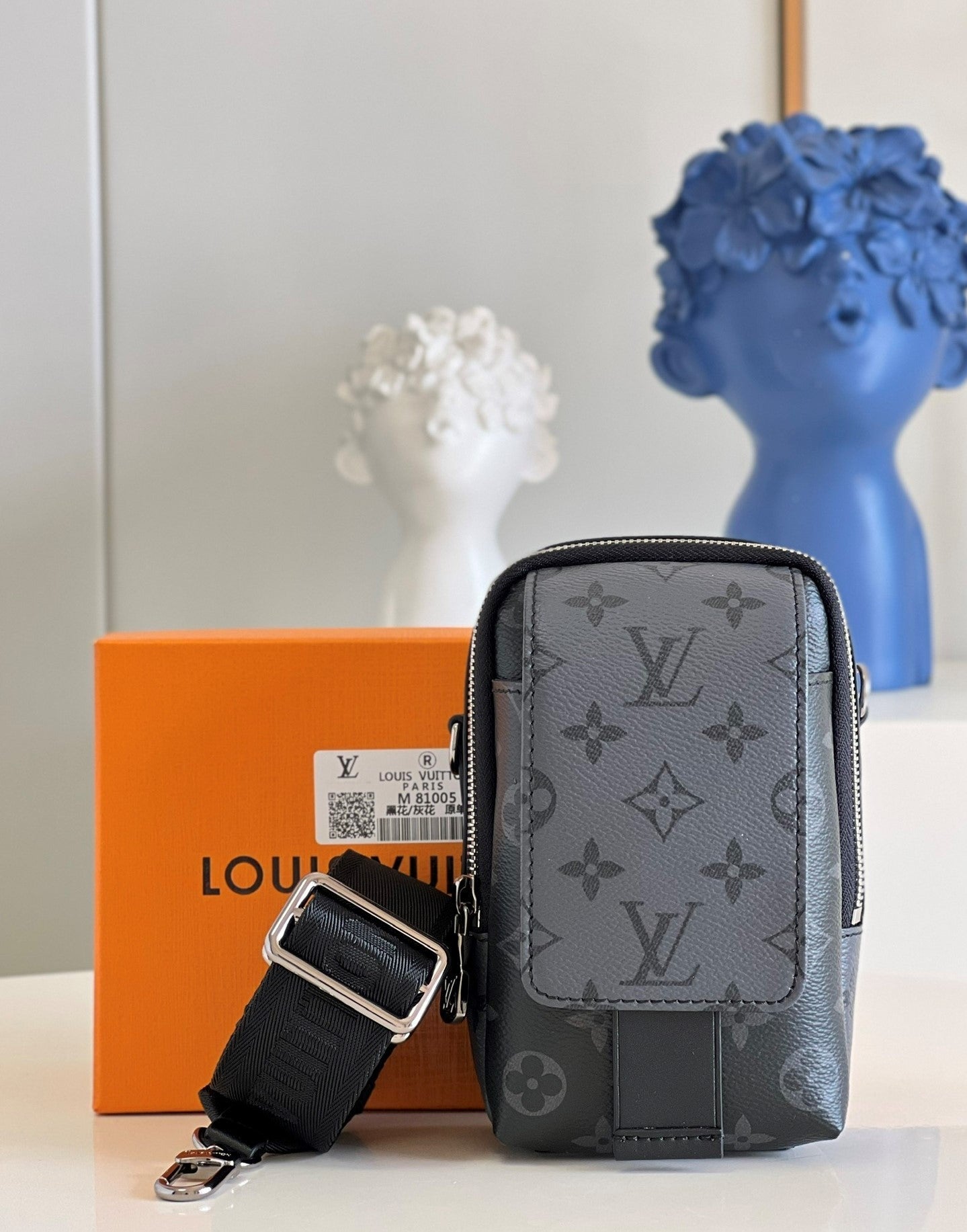 Louis Vuitton Double Phone Pouch Monogram Eclipse Reverse Canvas For Men, Bags, Crossbody Bags 7.1in/18cm Louis Vuitton M81321