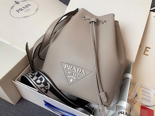 Barnes-Bags - Prada Bags - 991