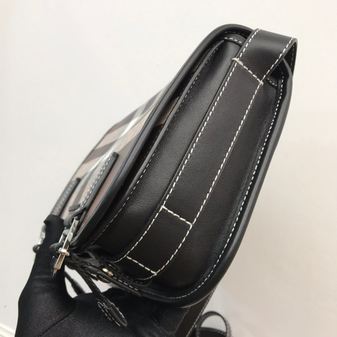 Burberry Check And Crossbody Bag For Men, Bags 7.7in/19.5cm 80528041