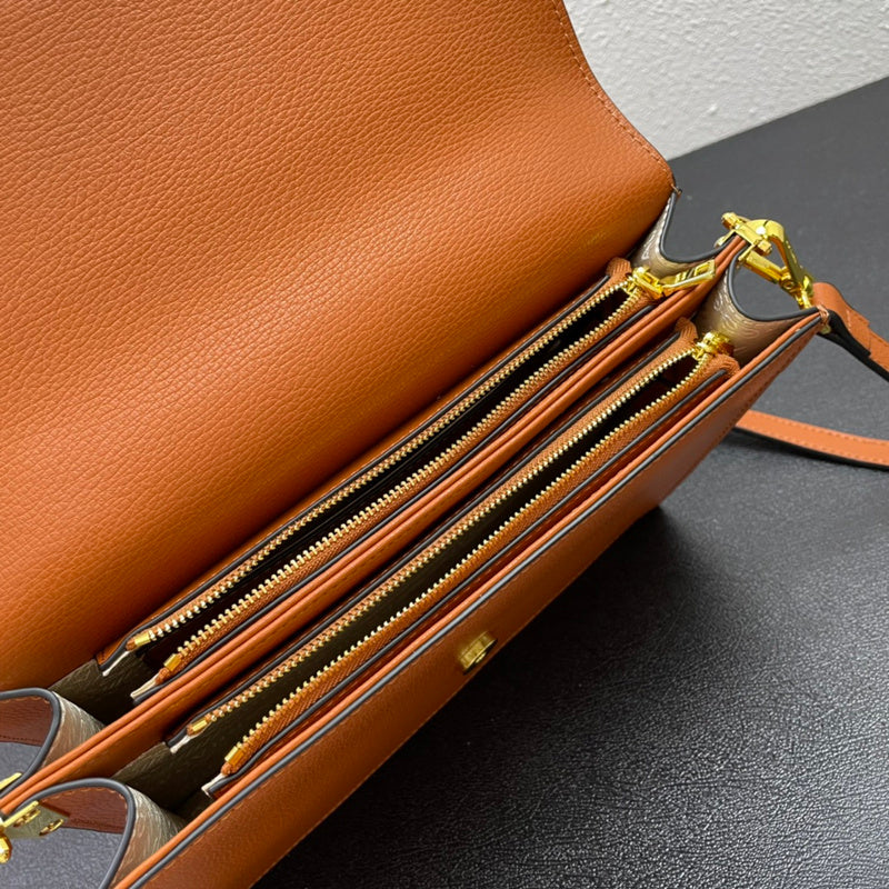 Barnes-Bags - Prada Bags - 839