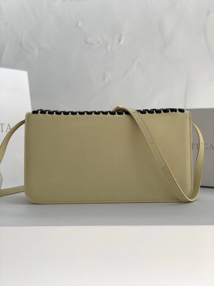 Bottega Veneta Shoulder Bag Beige, For Women, Women’s Bags 11in/28cm