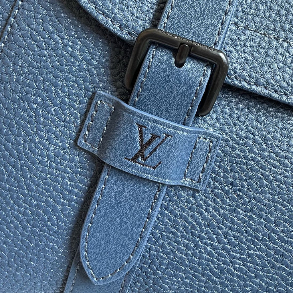 Louis Vuitton Christopher Messenger Taurillon Blue For Men, Bags, Shoulder And Crossbody Bags 11.4in/29cm Louis Vuitton M58475