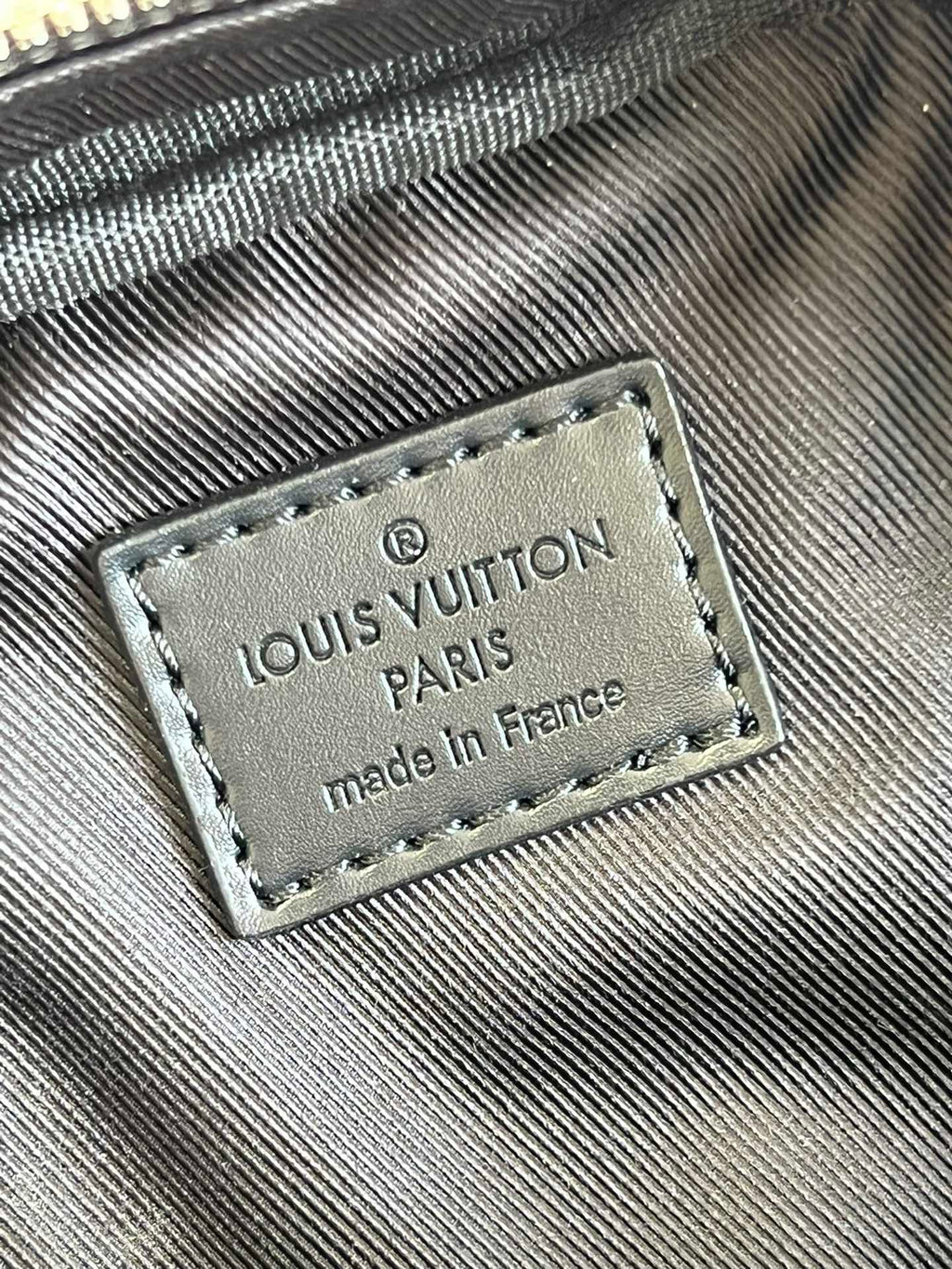 Louis Vuitton Double Phone Pouch Monogram Eclipse Reverse Canvas For Men, Bags, Crossbody Bags 7.1in/18cm Louis Vuitton M81321