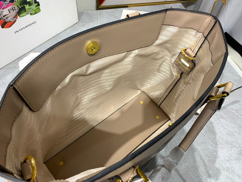 Barnes-Bags - Prada Bags - 846