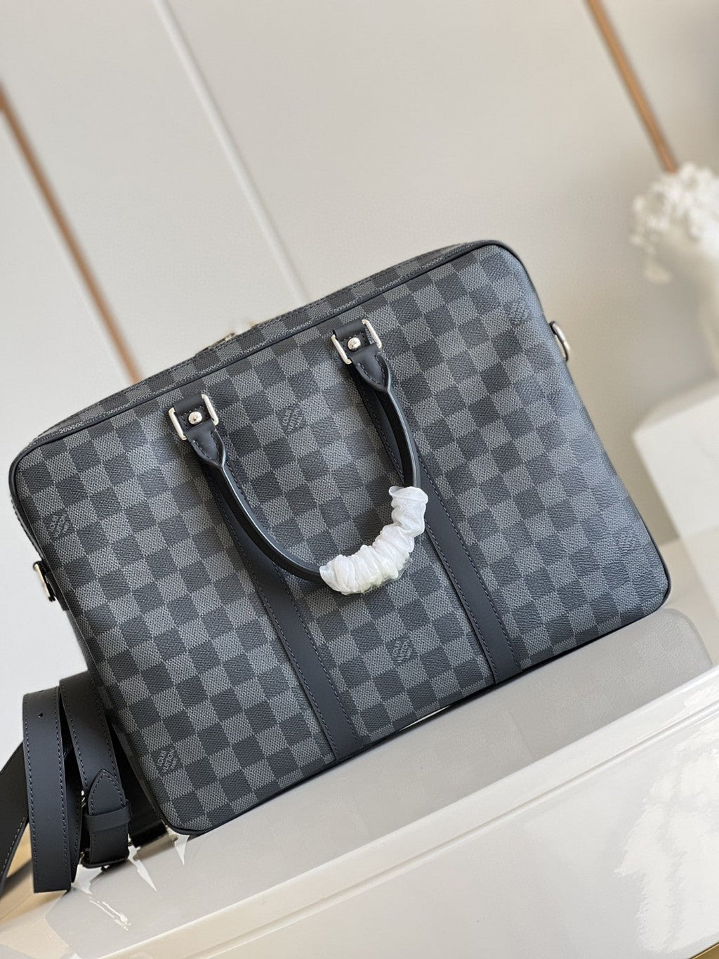 Louis Vuitton Porte Documents Voyage PM Damier Graphite Canvas For Men, Bags, Shoulder And Crossbody Bags 13.8in/35cm Louis Vuitton N41478