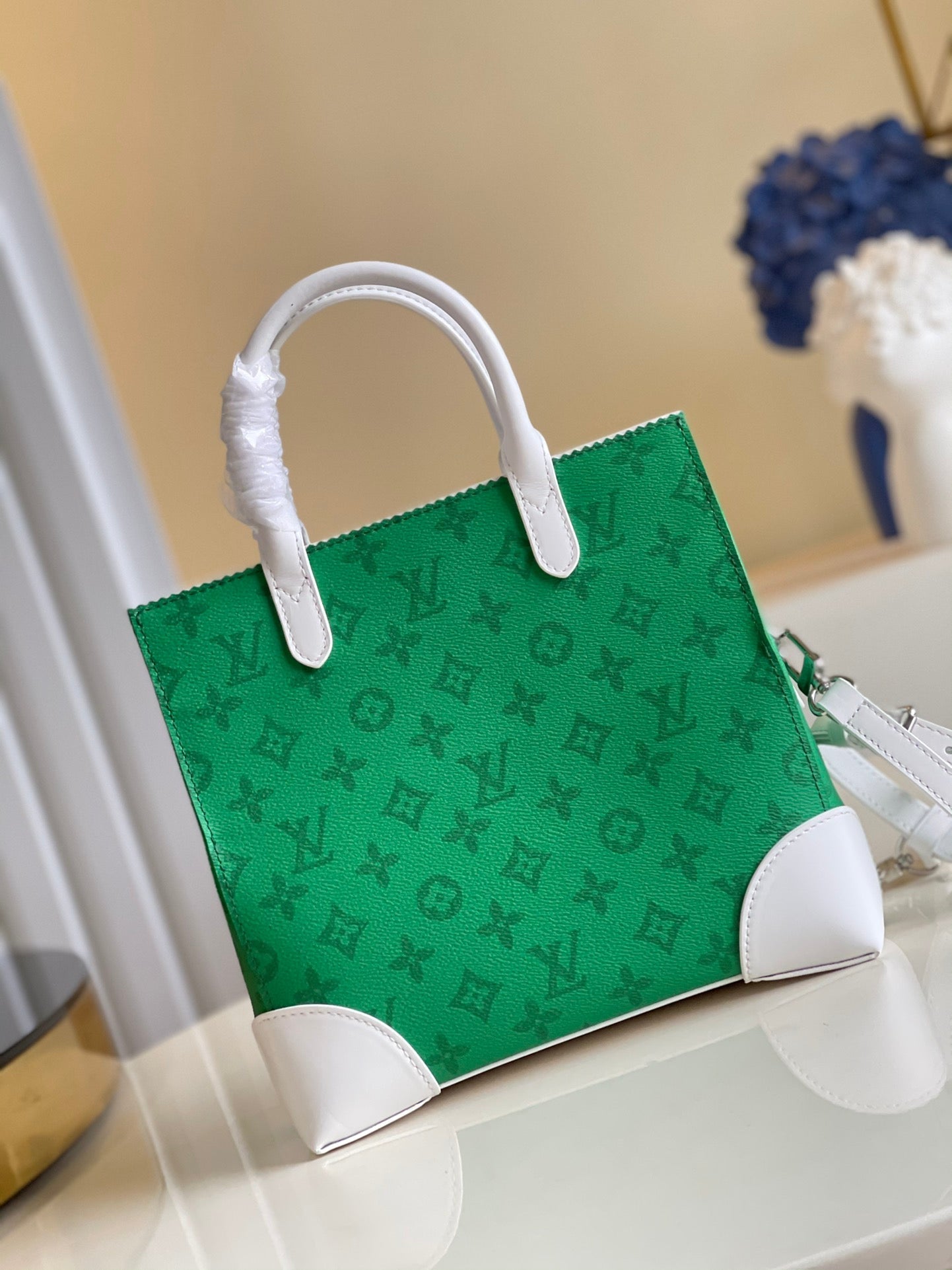 Louis Vuitton Litter Bag Vintage Monogram Canvas Green By Virgil Abloh For Men, MenÃƒÂ¢Ã¢â€šÂ¬Ã¢â€žÂ¢s Bags, Shoulder And Crossbody Bags 9.4in/24cm Louis Vuitton M80815