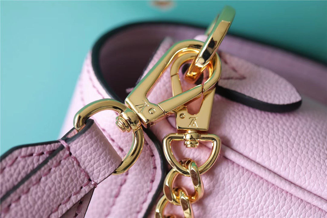 Louis Vuitton Lockme Tender Pink For Women, WomenÃƒÂ¢Ã¢â€šÂ¬Ã¢â€žÂ¢s Handbags, Shoulder And Crossbody Bags 7.5in/19cm Louis VuittonÃƒâ€šÃ‚Â 