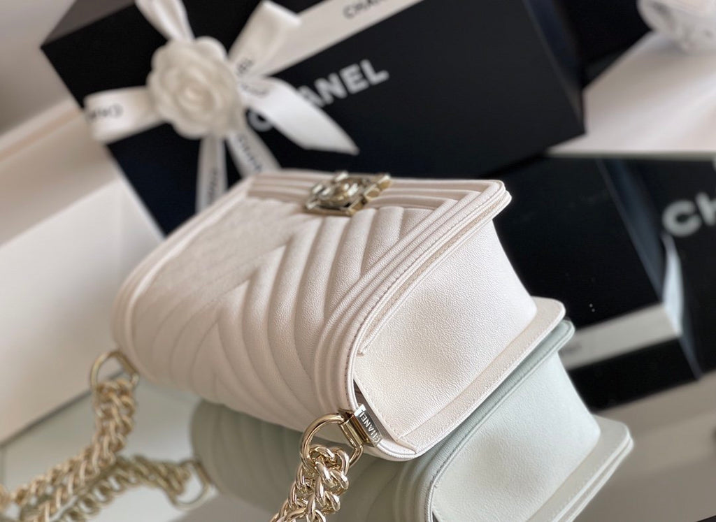 ChanelMeGLAMIum Classic GlamIap Bag 25cm White For Women A67086