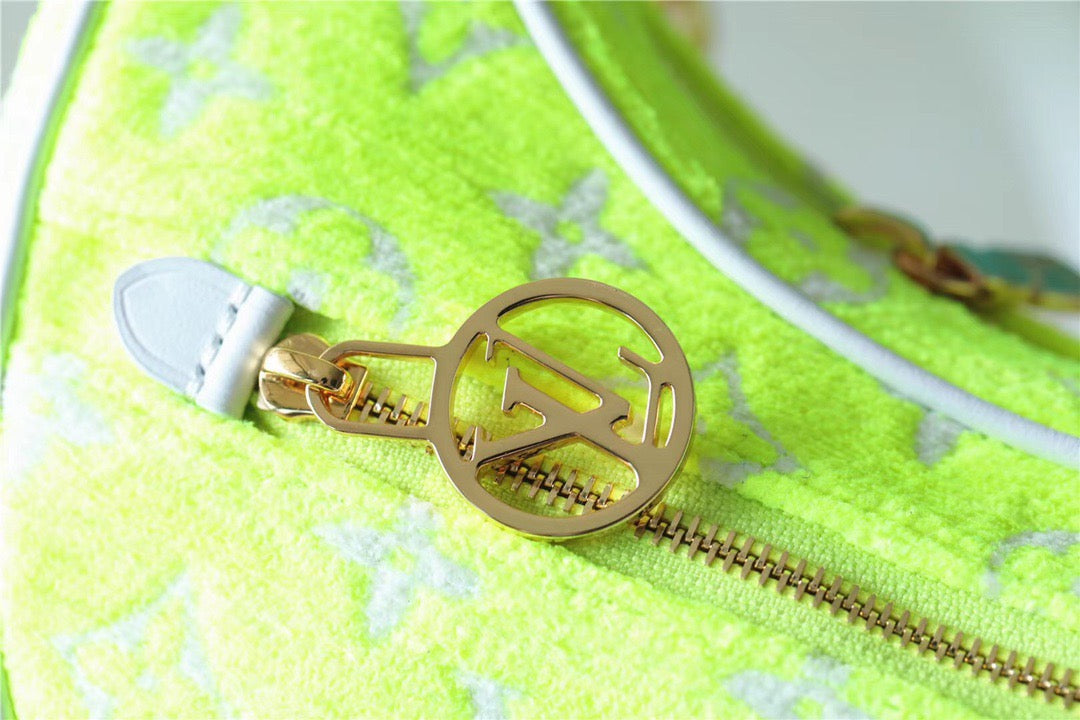 Louis Vuitton Loop Monogram Yellow For Women, Women’s Handbags, Shoulder Bags And Crossbody Bags 9.1in/23cm Louis Vuitton M81484