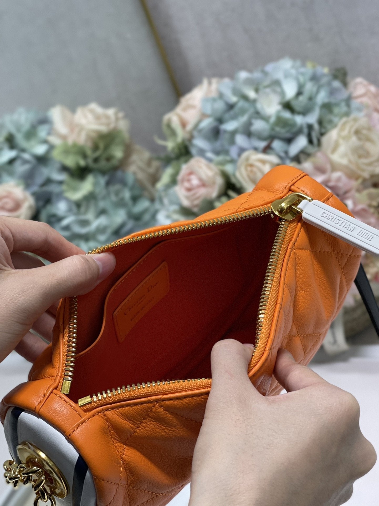 Dior Small Vibe Hobo Bag Fluorescent Orange Macrocannage, Orange Handbags, Crossbody Bags, 20cm CD M7200ODDO_M057